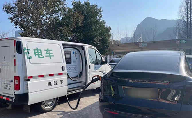 石楼汽车搭电