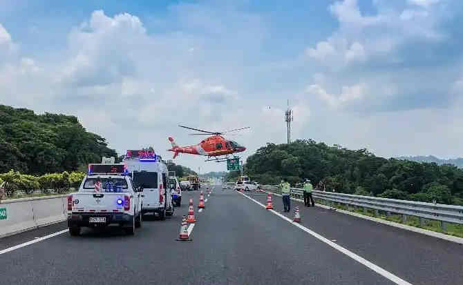 石楼高速公路汽车救援案例
